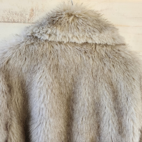 Lefties Faux Fur Coat Size M - Picture 12 of 13